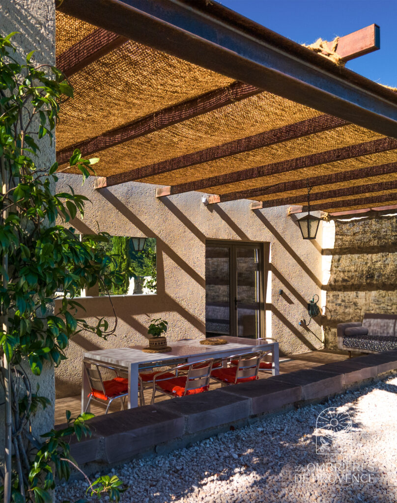 Toile en fibre de coco pour pergola